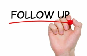 Pelajari strategi follow up penjualan yang efektif untuk mengubah calon pembeli yang ragu-ragu menjadi pelanggan setia. Dapatkan tips, contoh, dan panduan lengkap untuk meningkatkan penjualan Anda.